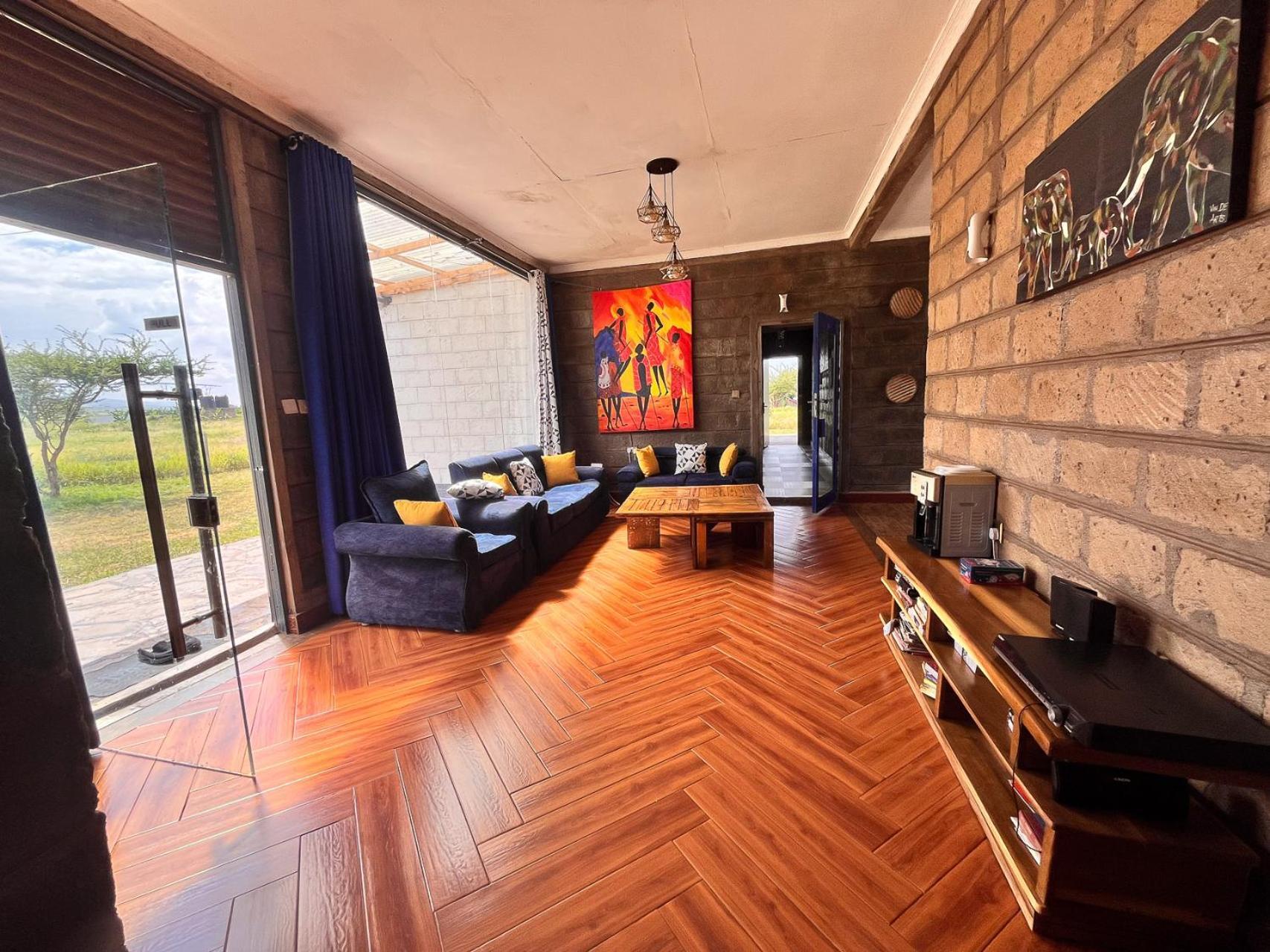 Amboseli Glass House Oloitokitok Екстериор снимка