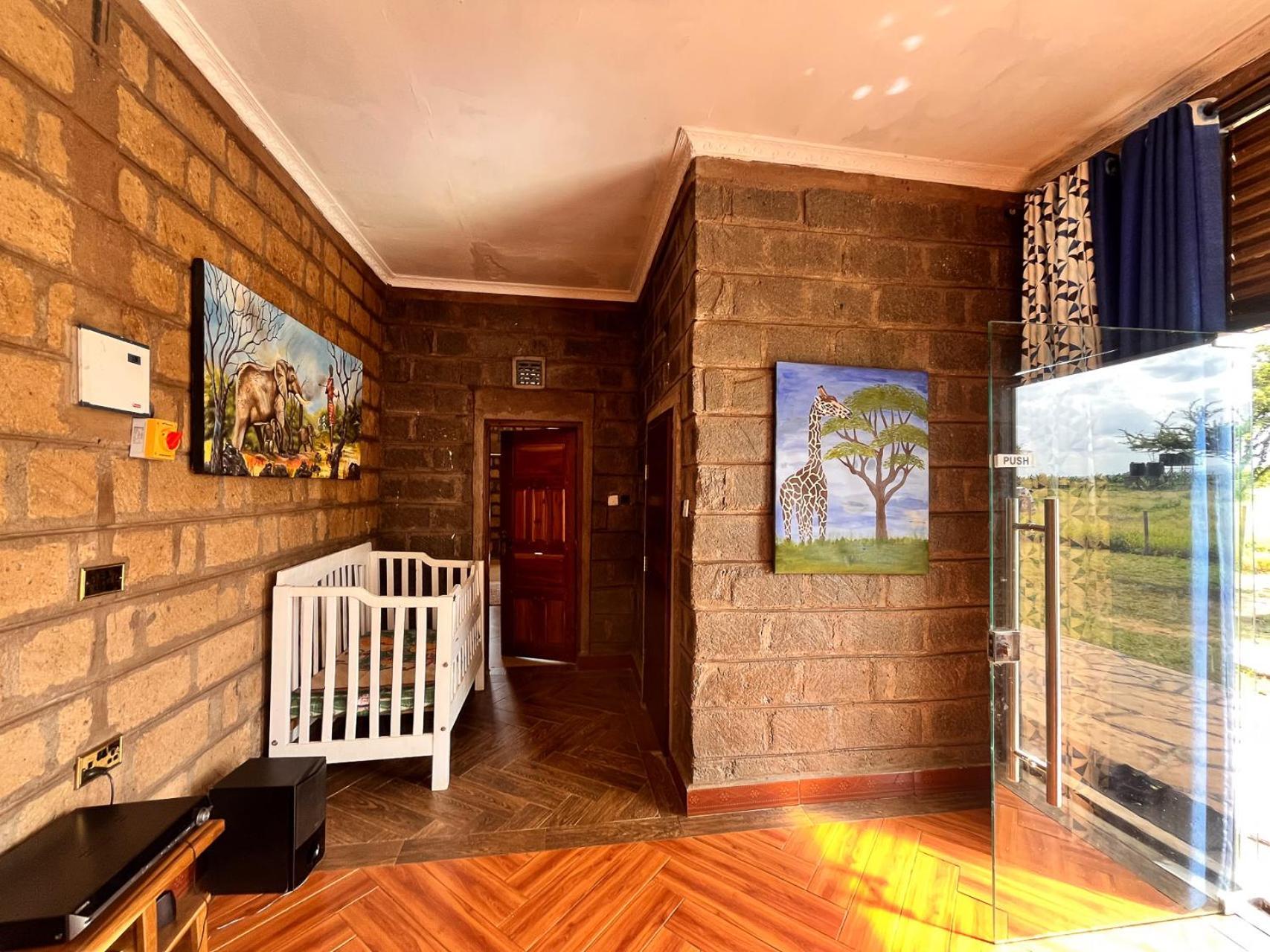 Amboseli Glass House Oloitokitok Екстериор снимка