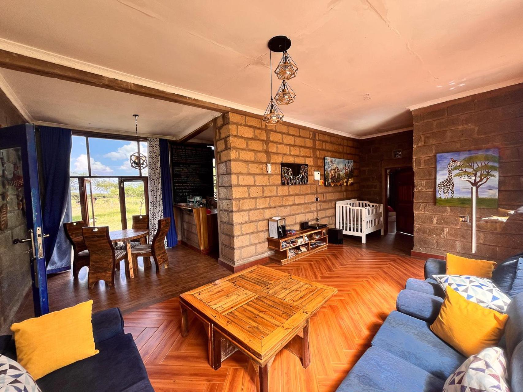 Amboseli Glass House Oloitokitok Екстериор снимка