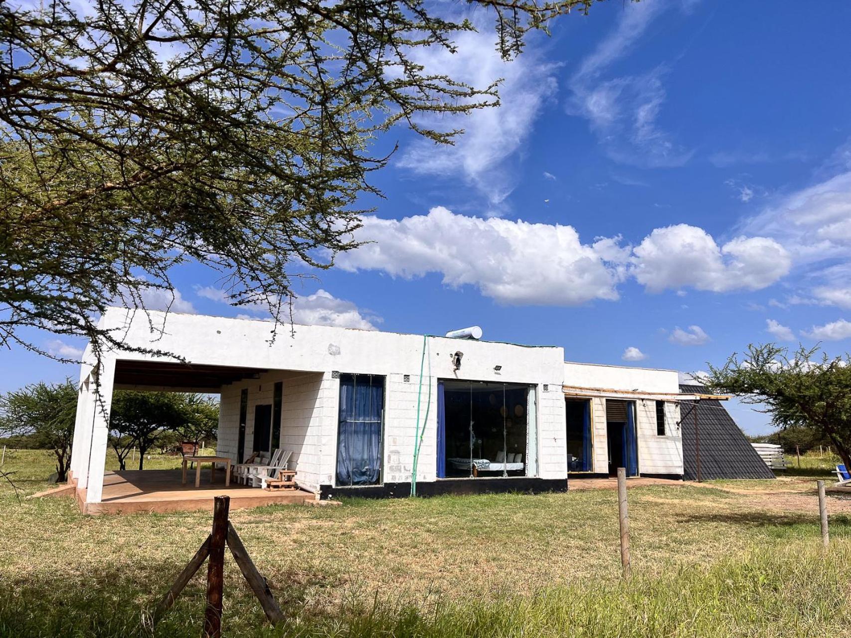 Amboseli Glass House Oloitokitok Екстериор снимка