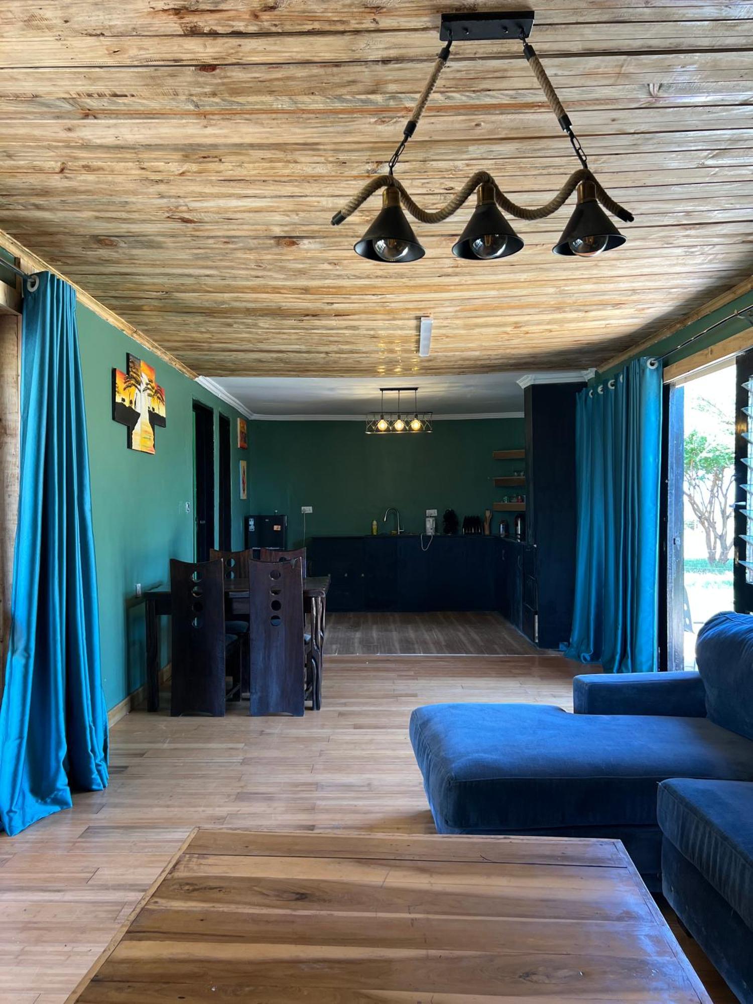 Amboseli Glass House Oloitokitok Екстериор снимка